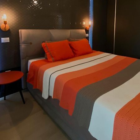 Stylish Apartment, Skopje Centre - Private Parking - Panoramic Views المظهر الخارجي الصورة