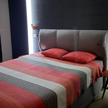 Stylish Apartment, Skopje Centre - Private Parking - Panoramic Views المظهر الخارجي الصورة