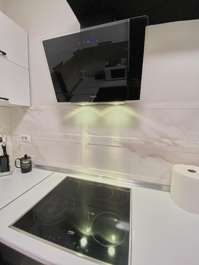 Stylish Apartment, Skopje Centre - Private Parking - Panoramic Views المظهر الخارجي الصورة