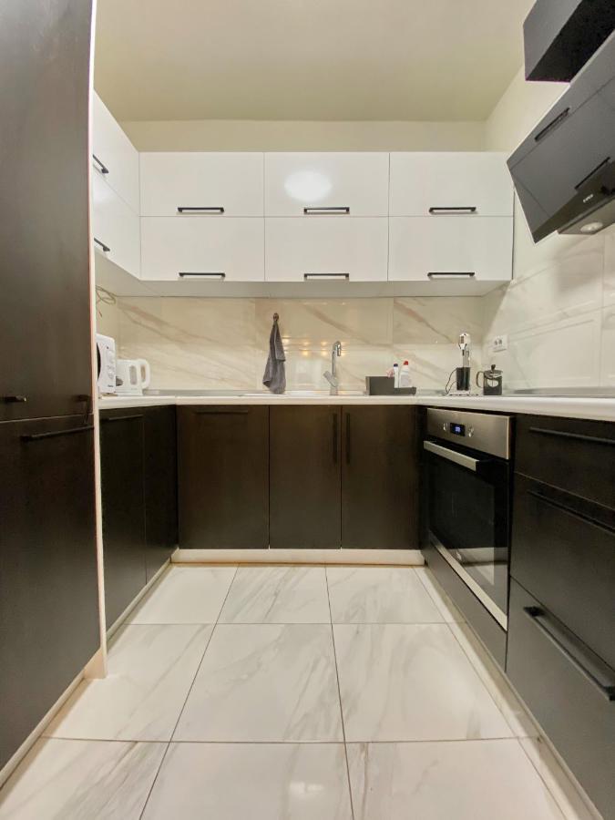 Stylish Apartment, Skopje Centre - Private Parking - Panoramic Views المظهر الخارجي الصورة
