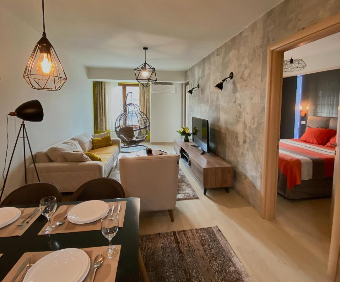 Stylish Apartment, Skopje Centre - Private Parking - Panoramic Views المظهر الخارجي الصورة