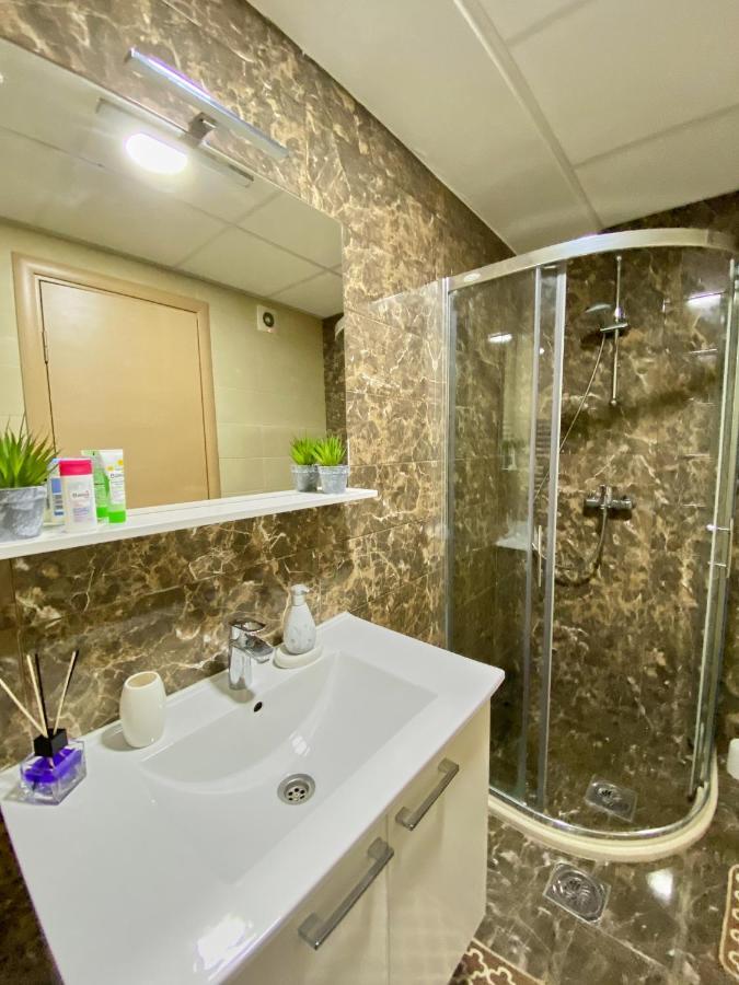 Stylish Apartment, Skopje Centre - Private Parking - Panoramic Views المظهر الخارجي الصورة