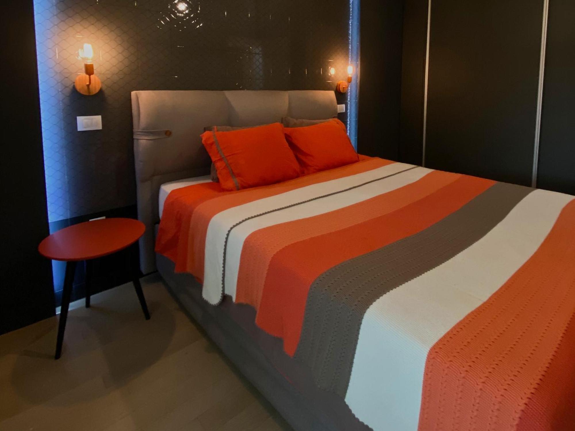 Stylish Apartment, Skopje Centre - Private Parking - Panoramic Views المظهر الخارجي الصورة