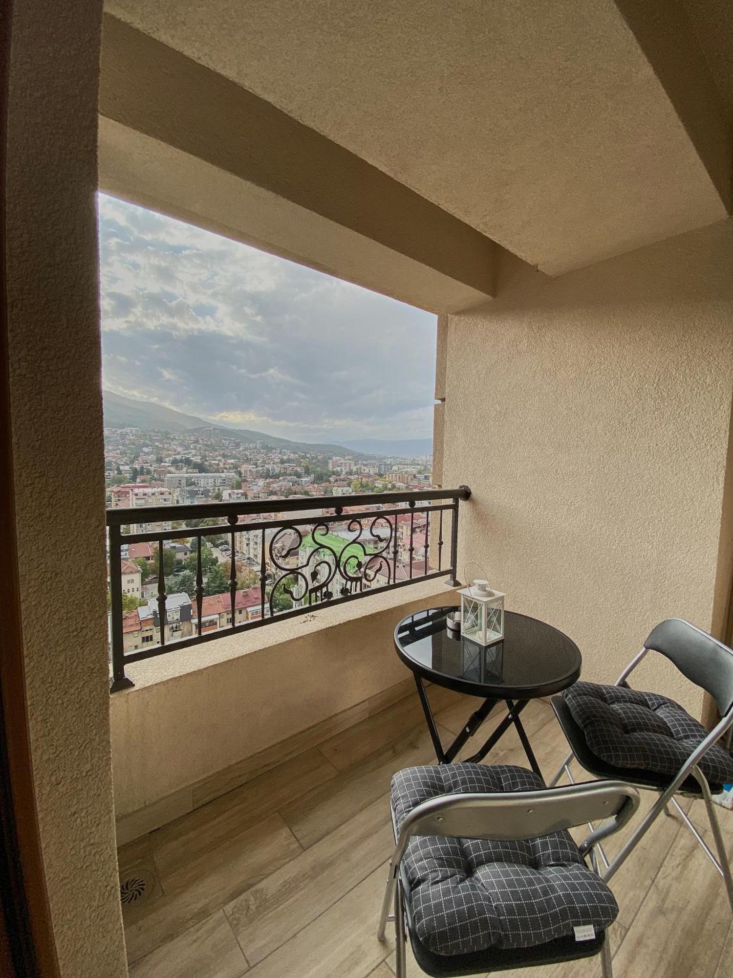 Stylish Apartment, Skopje Centre - Private Parking - Panoramic Views المظهر الخارجي الصورة